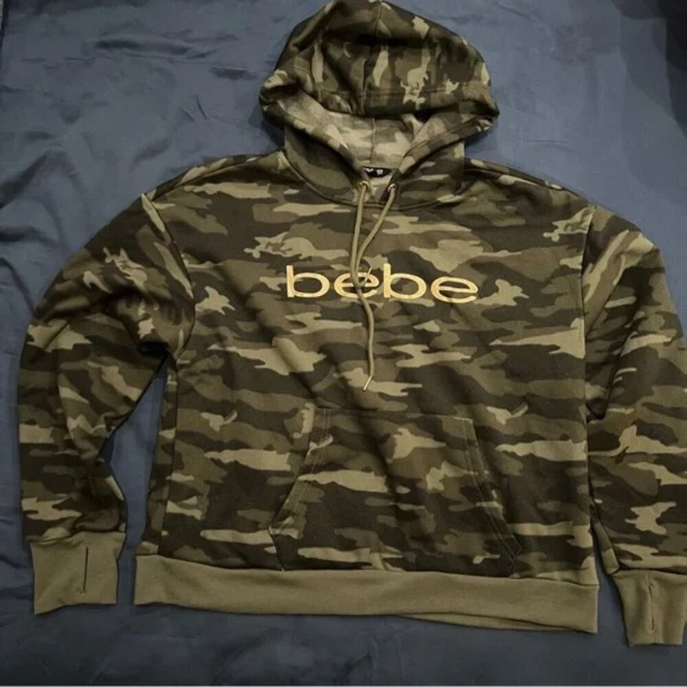 BNWOT Bebe woman’s pullover hoodie sweatshirt